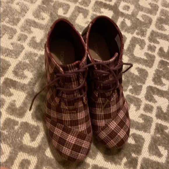 Toms Kala Booties!! - Picture 1 of 3